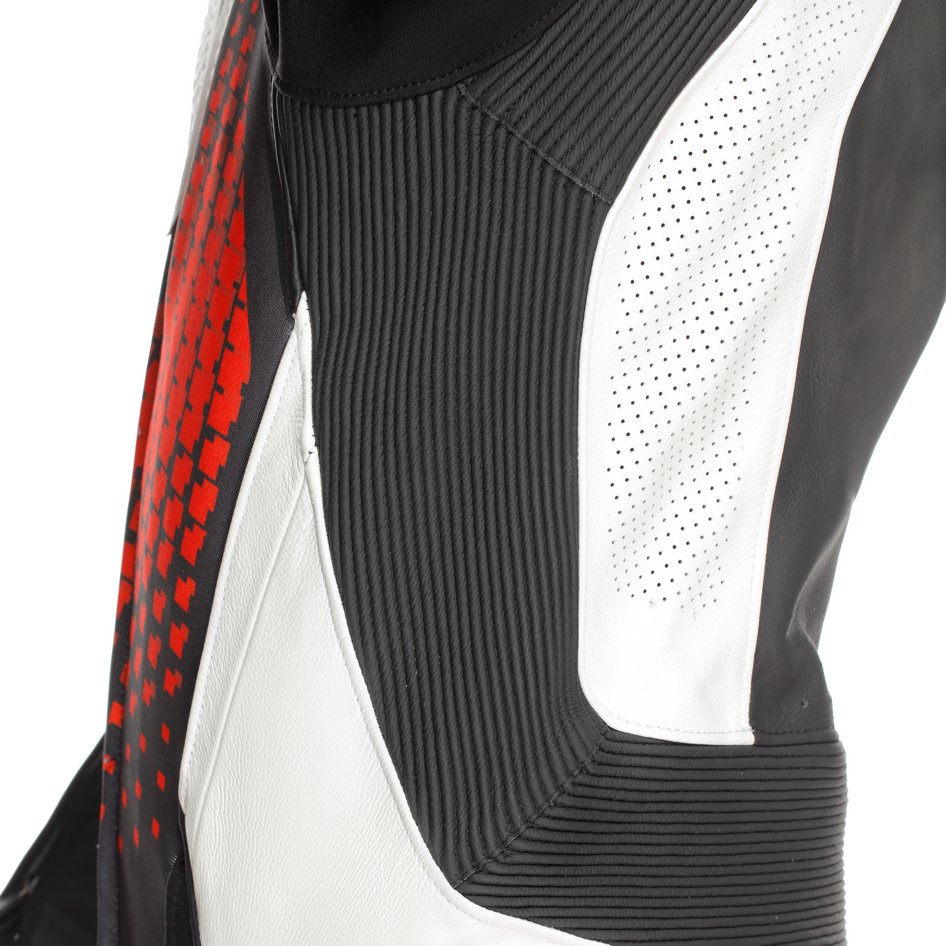 Dainese Laguna Seca 6 Mono de cuero perforado – Traje de carrera | Hombre | Blanco/Rojo 