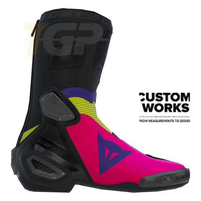 Botas de moto de carreras y carretera Dainese Axial 2 | Hombre | Fuxia / Violeta / Amarillo fluorescente | Custom Works 