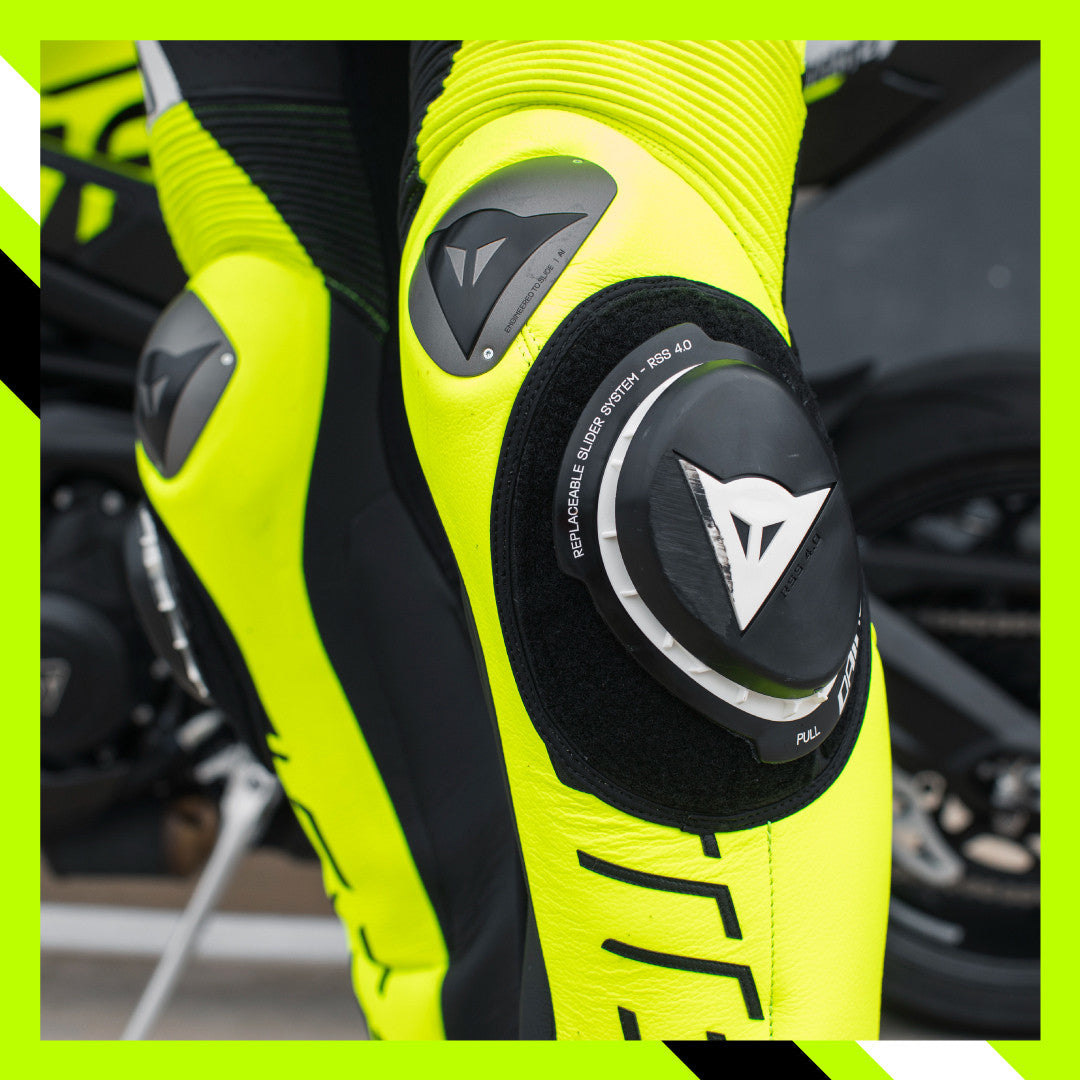 Dainese Audax D-ZIP Mono de cuero – Traje de carreras perforado | Hombre | Negro/Amarillo Neón 