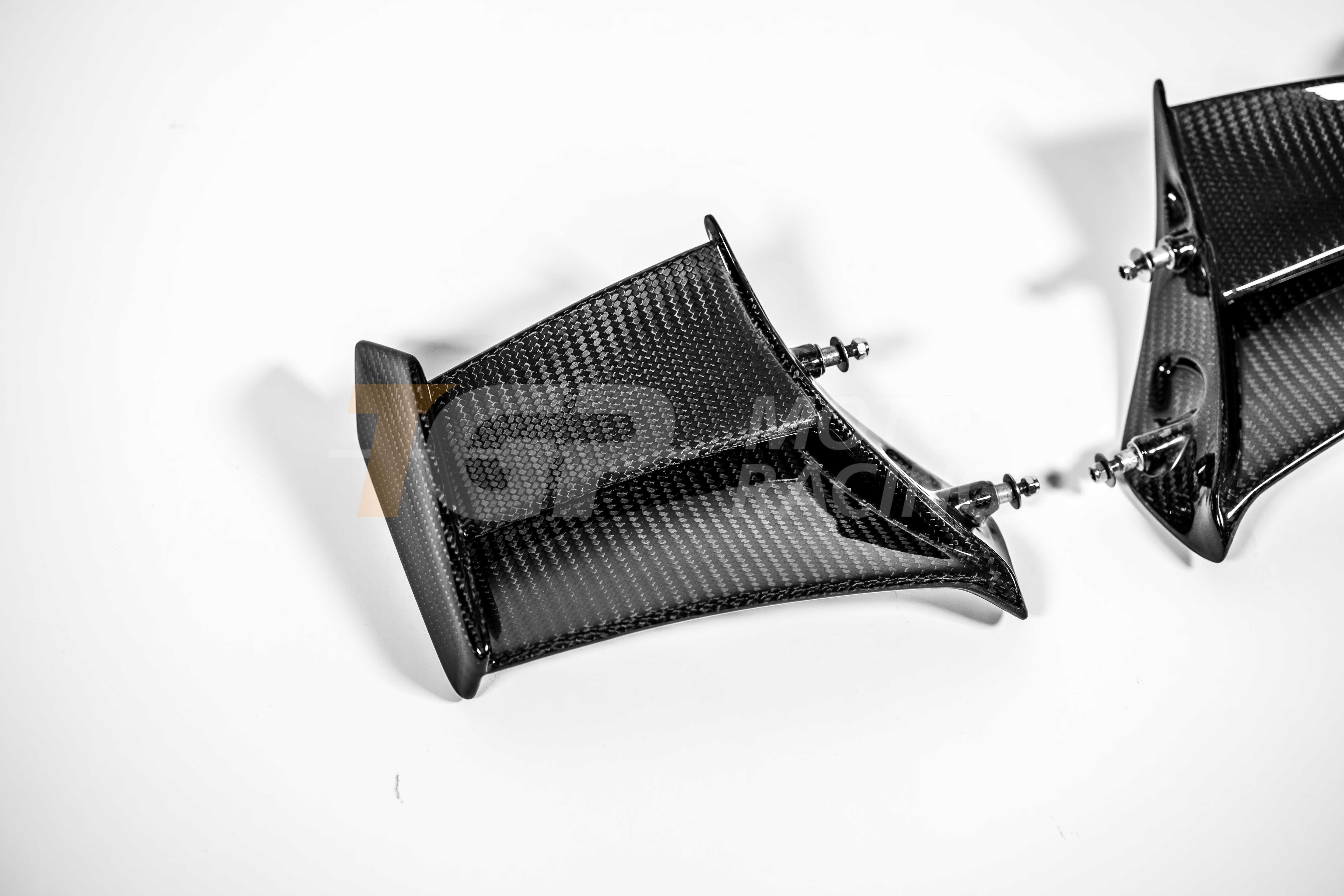 Alas 200 g Carbono AP Carbon Line Ducati Panigale V4 R (2026) 
