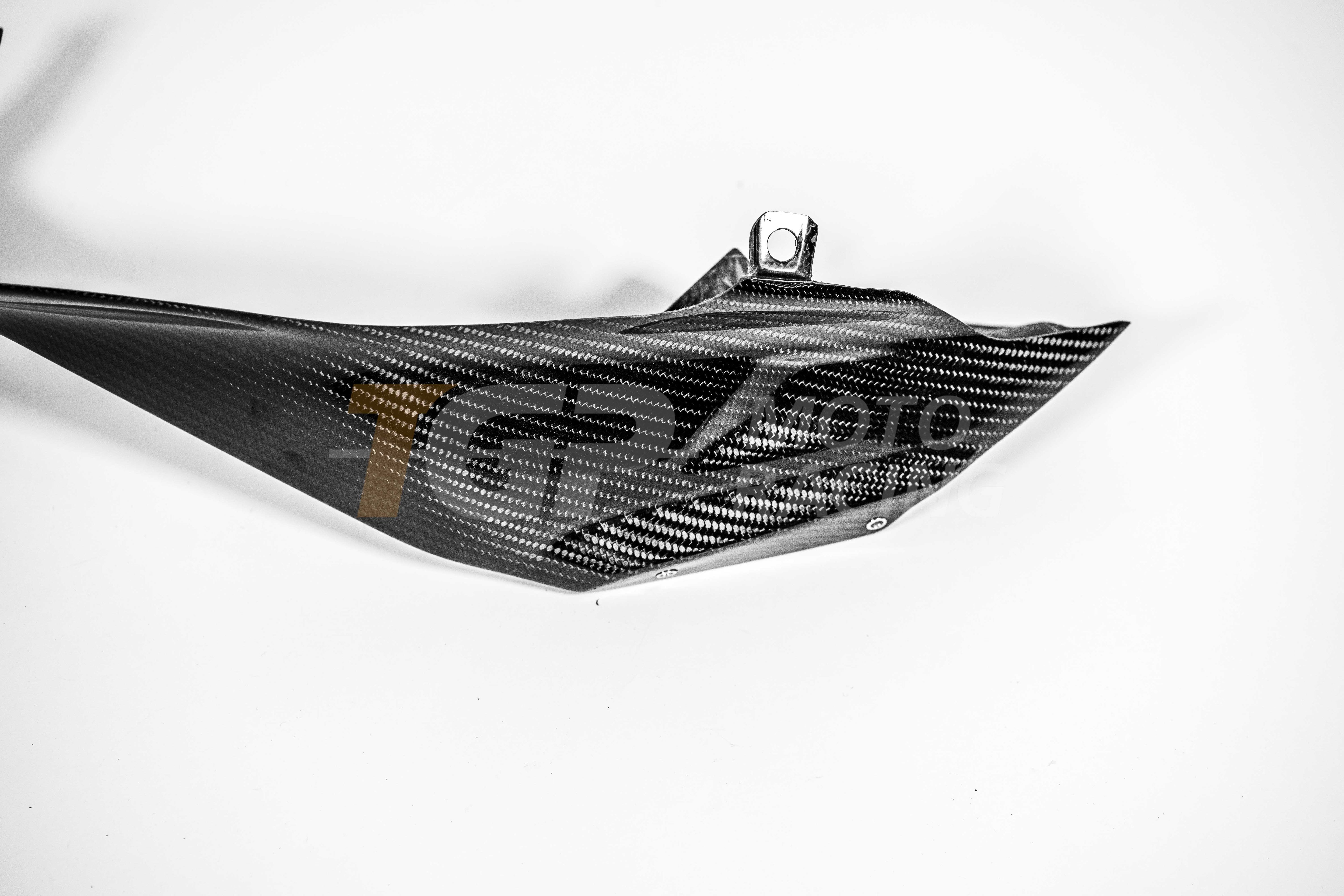 Carenado trasero derecho 200 g Carbono AP Carbon Line Ducati Panigale V4/S/R (25-26) 