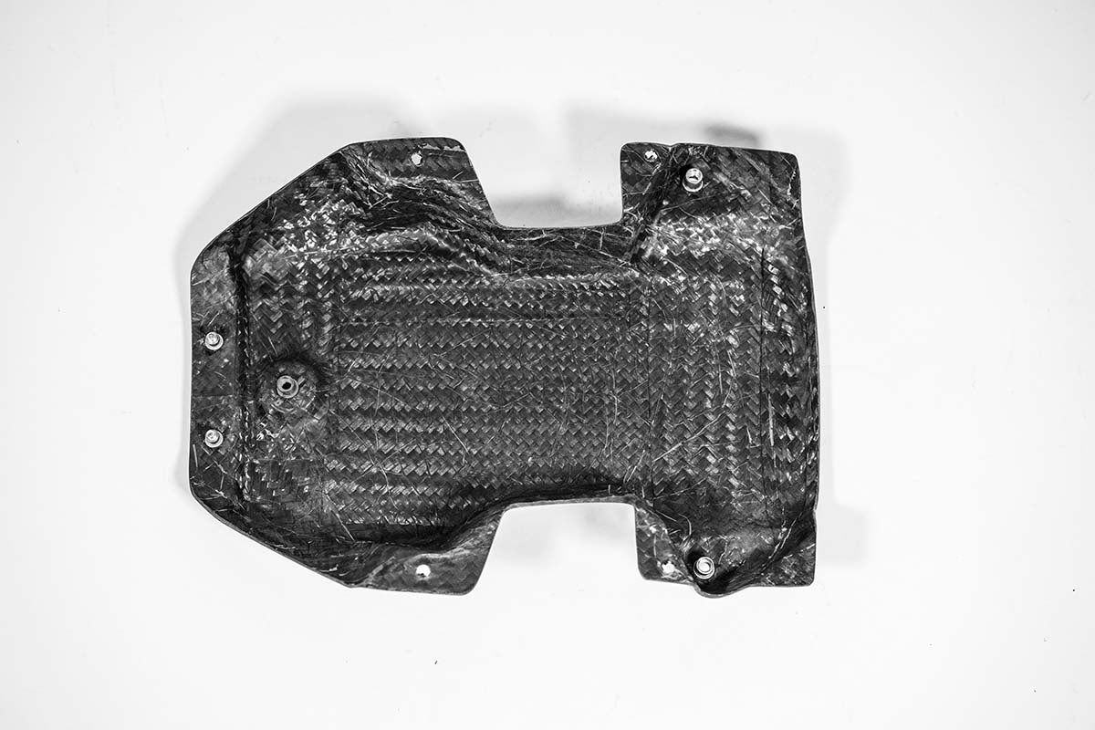 Carénage trasero 200g AP Carbon Line Aprilia RSV4/RR/1100 Factory (21-25) 