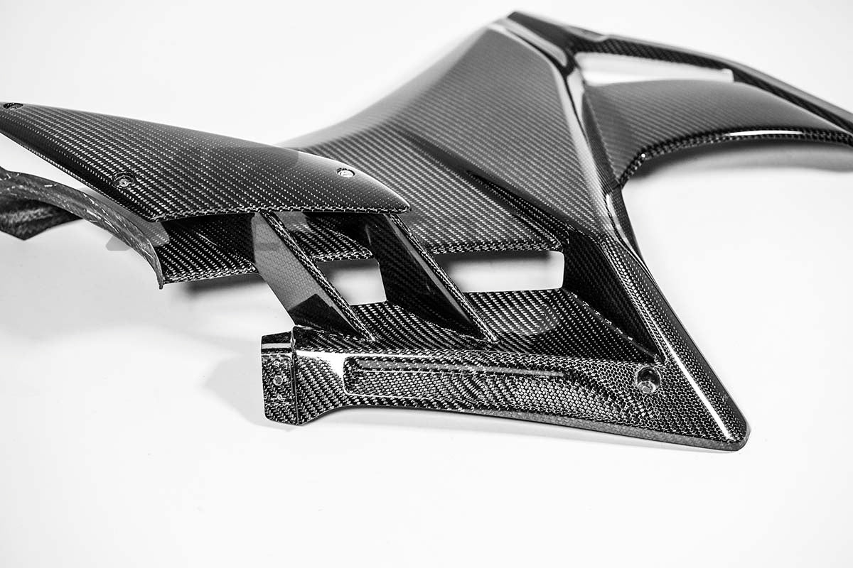 Panel lateral derecho 200g AP Carbon Line Aprilia RSV4/RR/1100 Factory (21-25) 