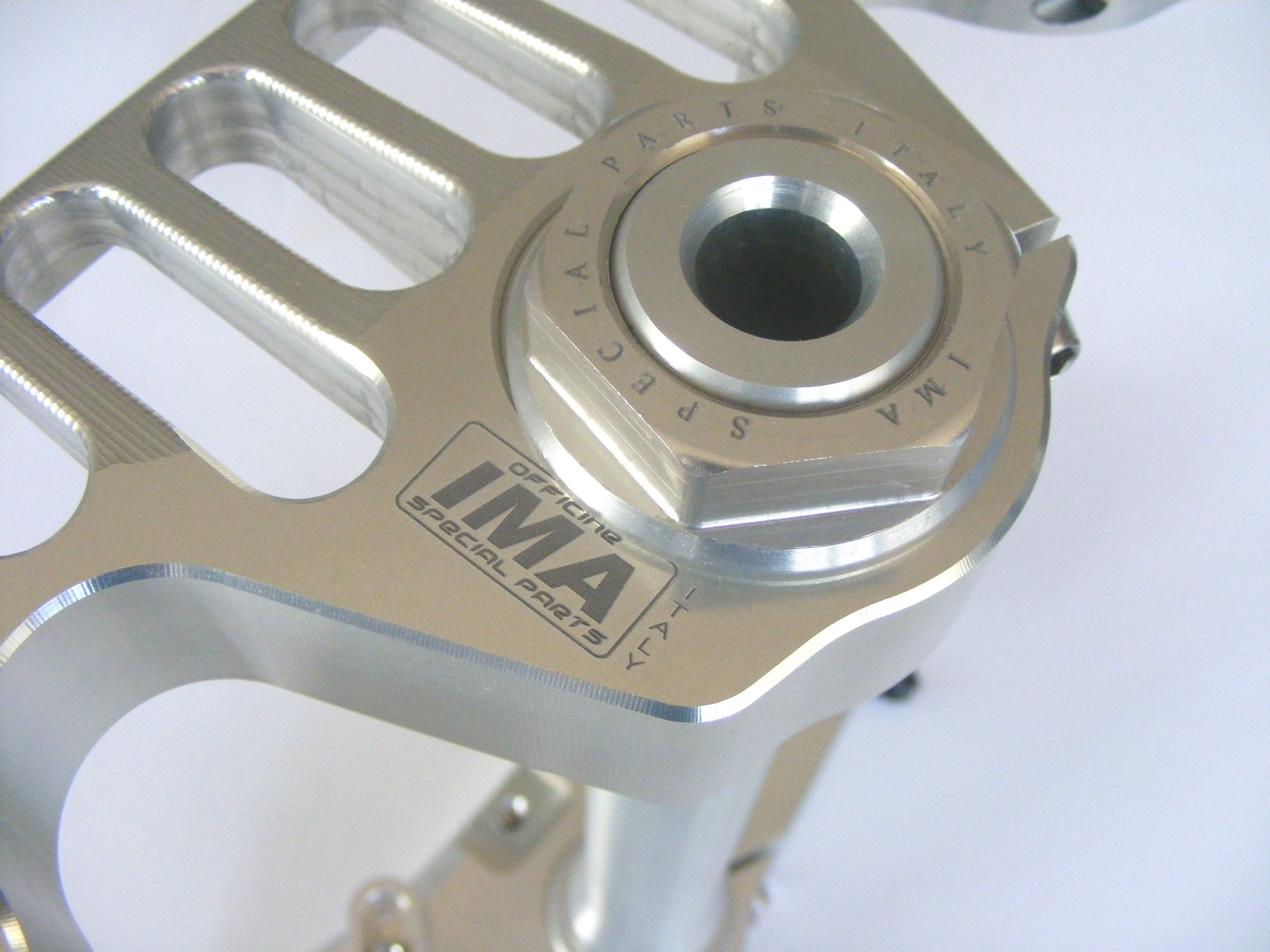 Ima Special Parts Racing puente de horquilla con offset ajustable Ducati Panigale V4/S (2025) 