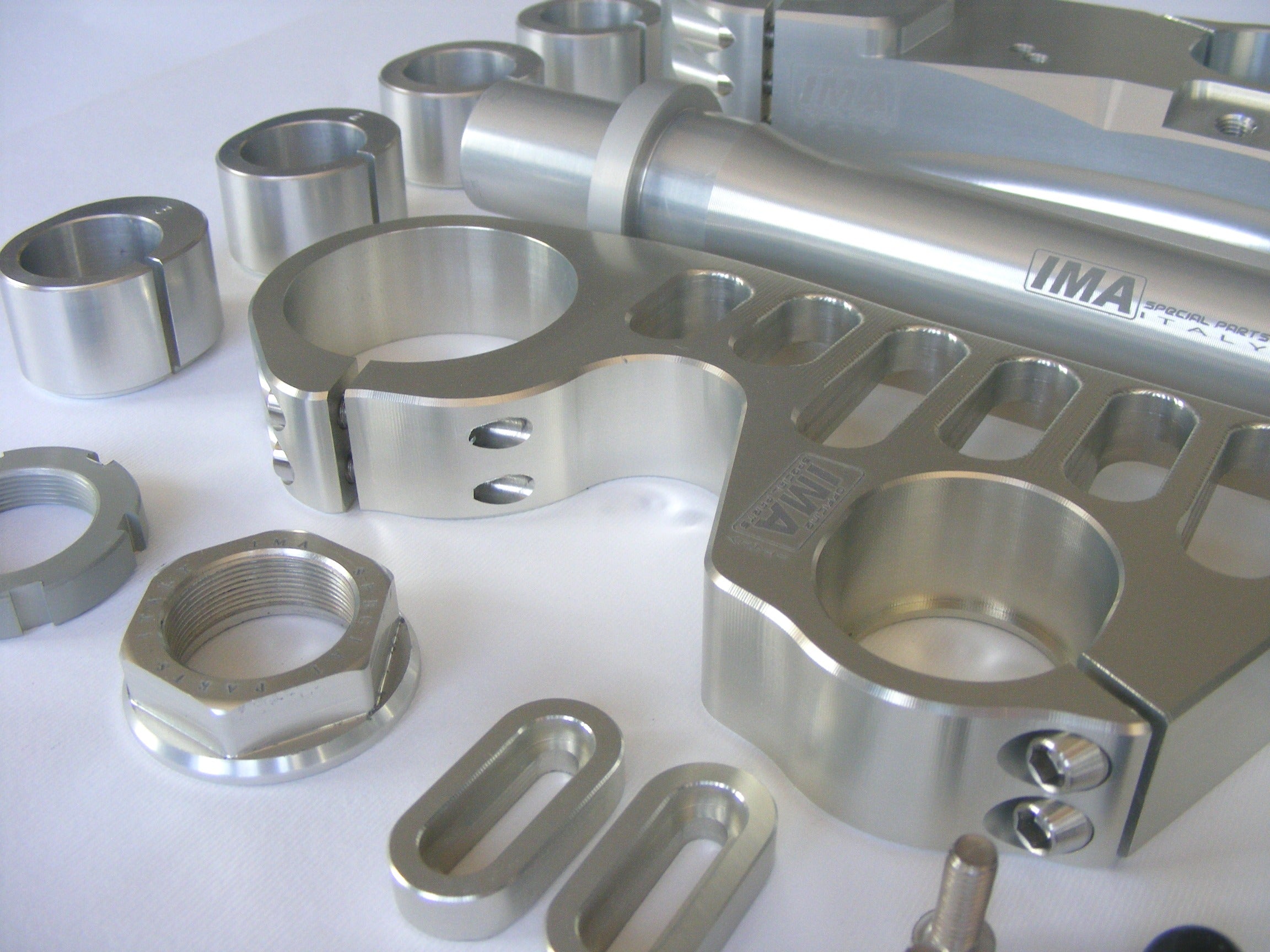 Ima Special Parts Racing puente de horquilla con offset ajustable Ducati Panigale V4/S (2025) 
