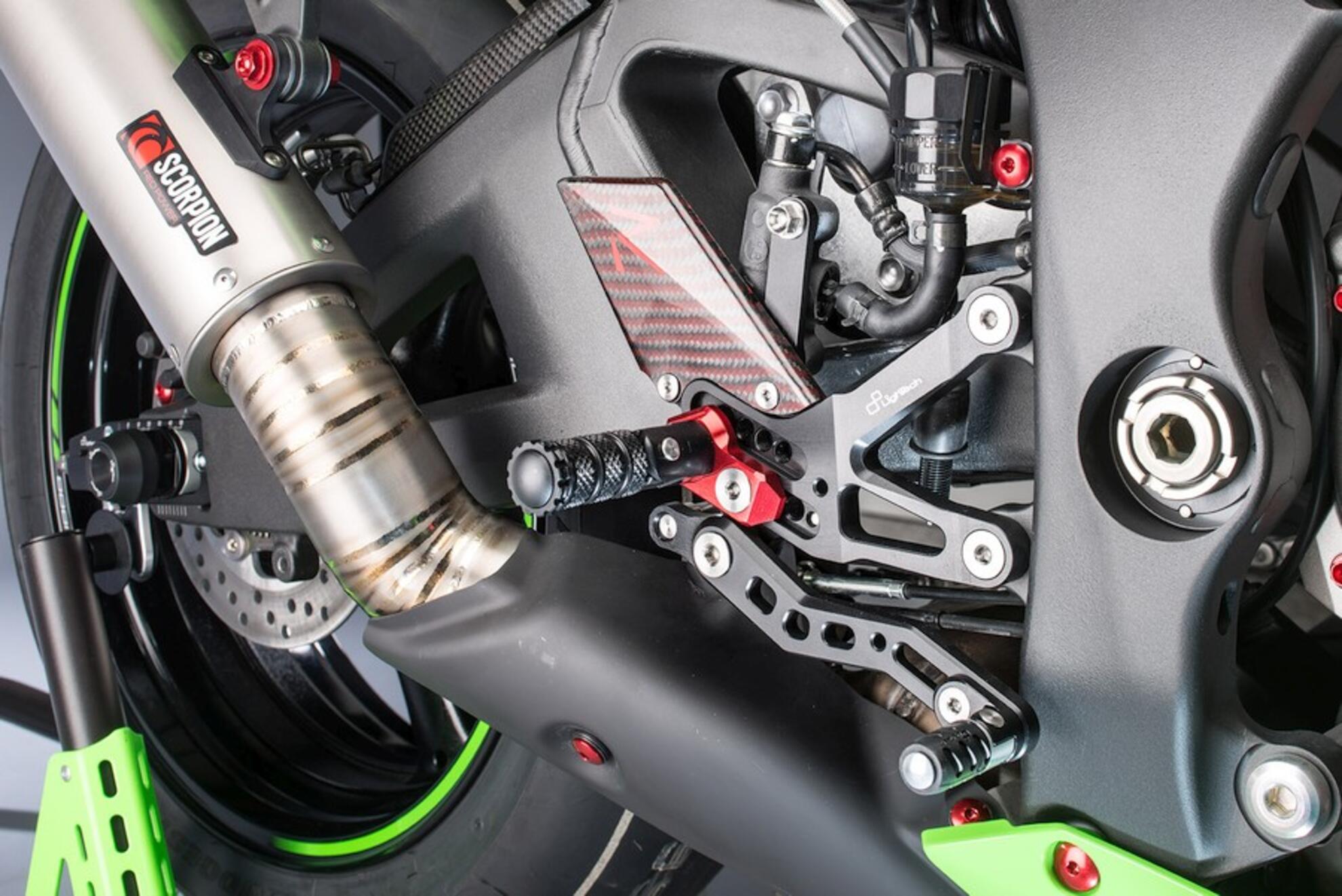 Sistema de frenos R LighTech Kawasaki ZX-10 R/RR (16-20) FTRKA006R 