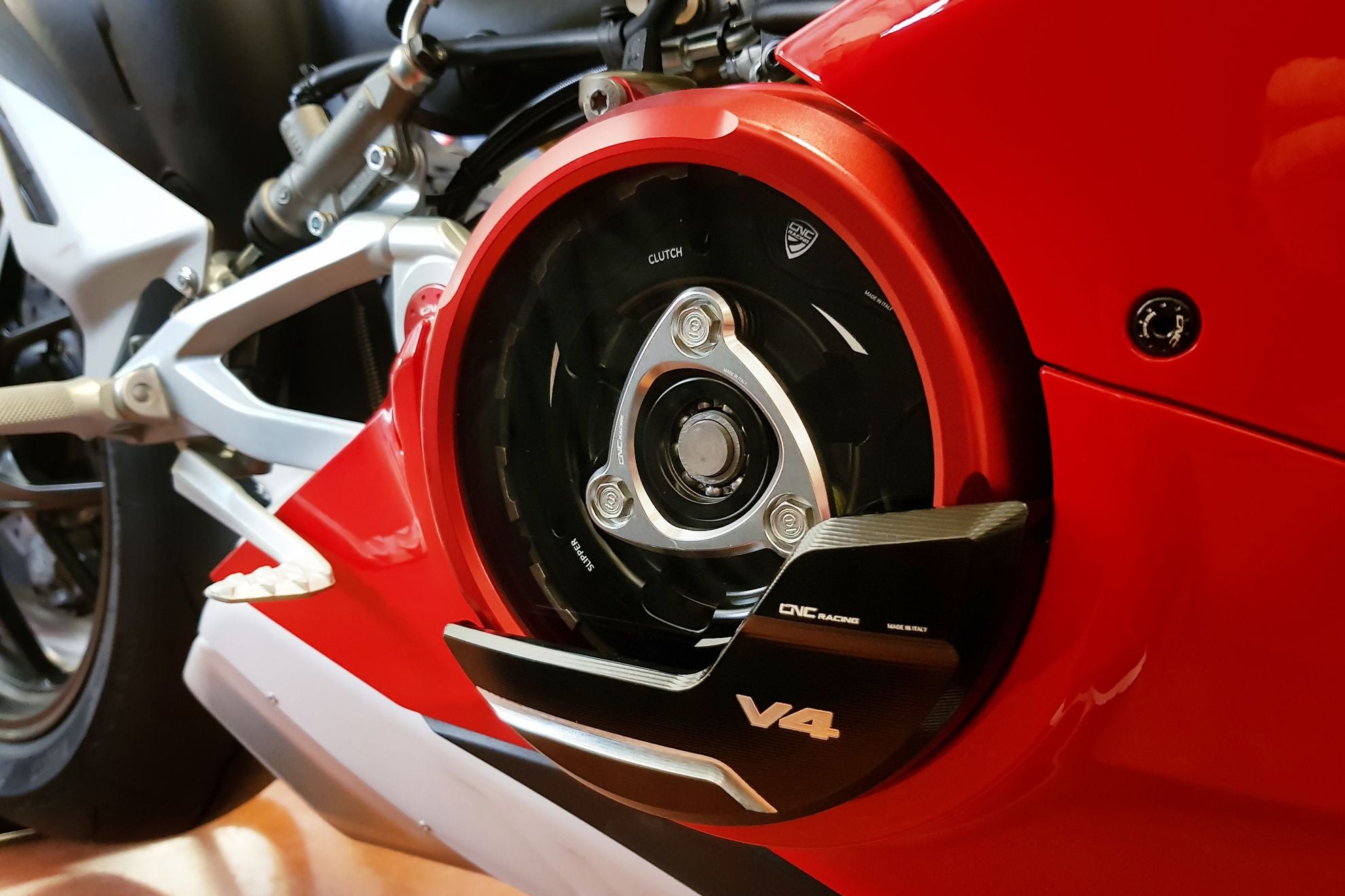 Protector de embrague de aluminio cubierta de protección CNC Racing Ducati Panigale V4/S (2025) PR310 