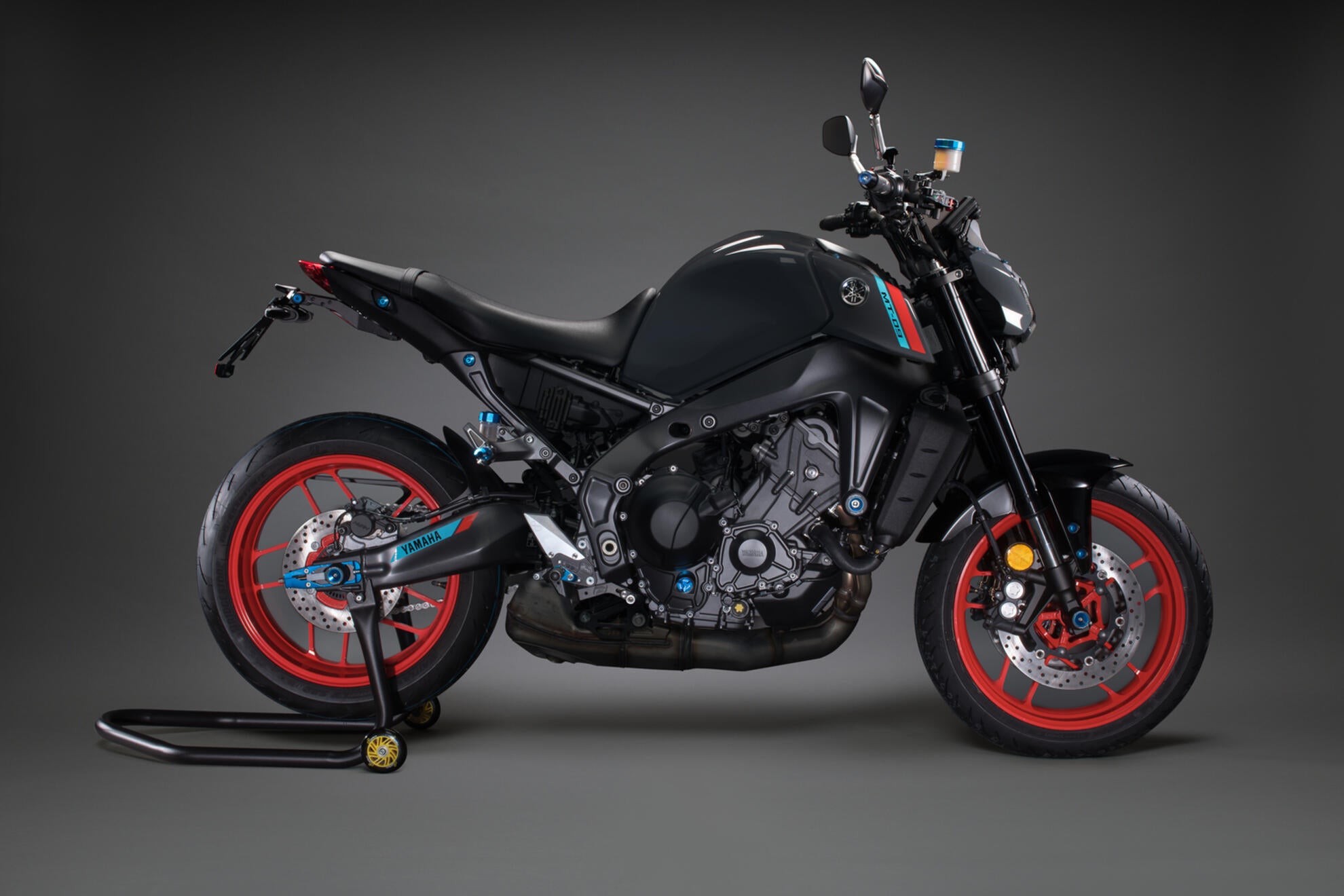 Soporte de rueda trasera de acero LighTech Ducati Panigale V4/S (2025) con anclajes de horquilla RSF036 