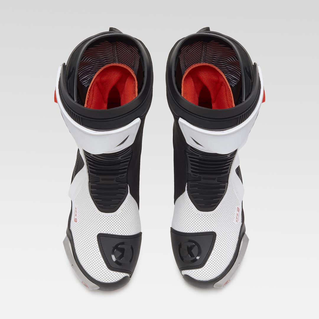 XPD XP9-R AIR bota de moto de carreras y calle perforada | Hombre | Blanco/Negro 