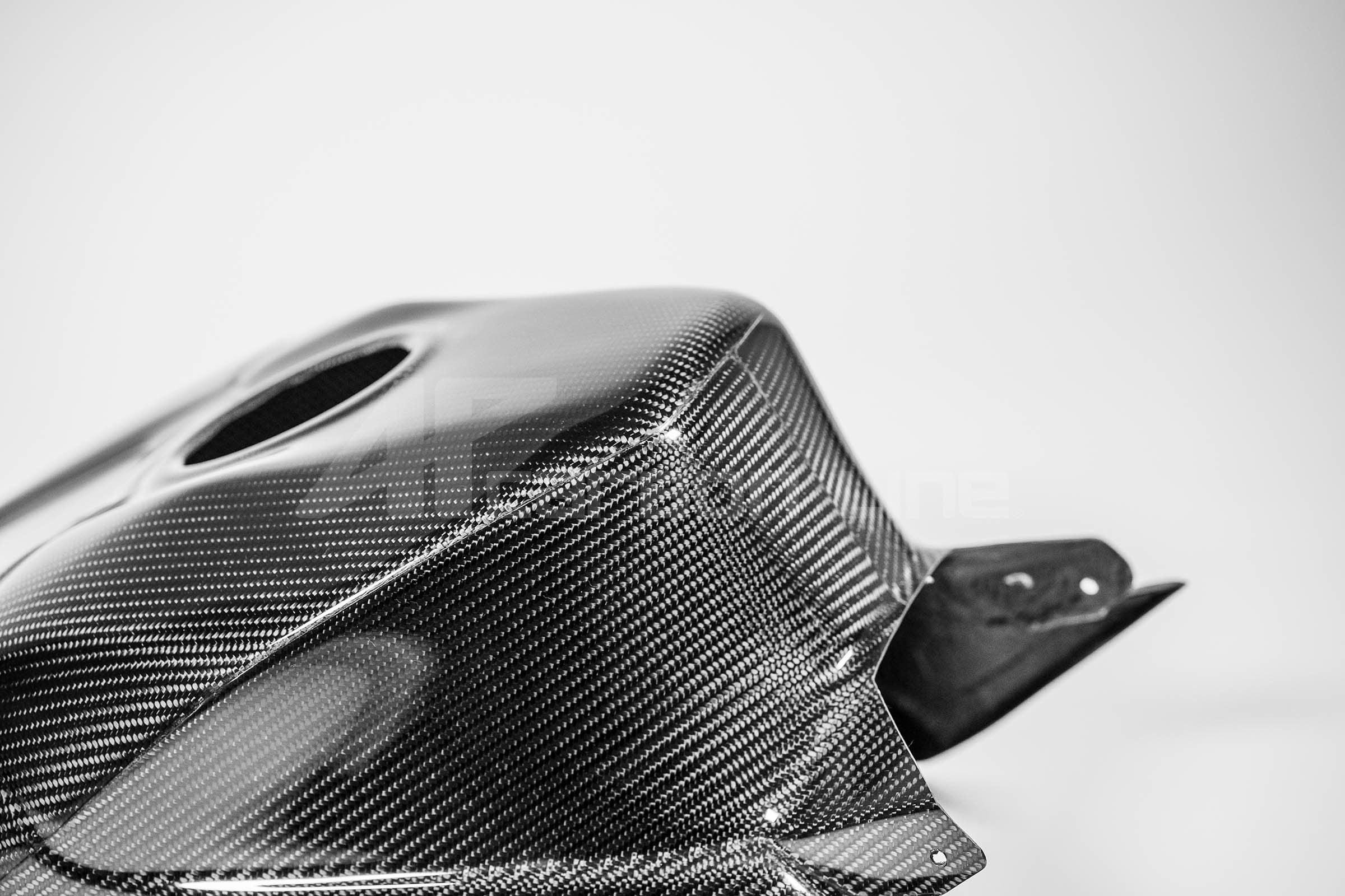 Cubierta de tanque SBK 200g AP Carbon Line Honda CBR 1000 RR-R SC82 (20-23) 