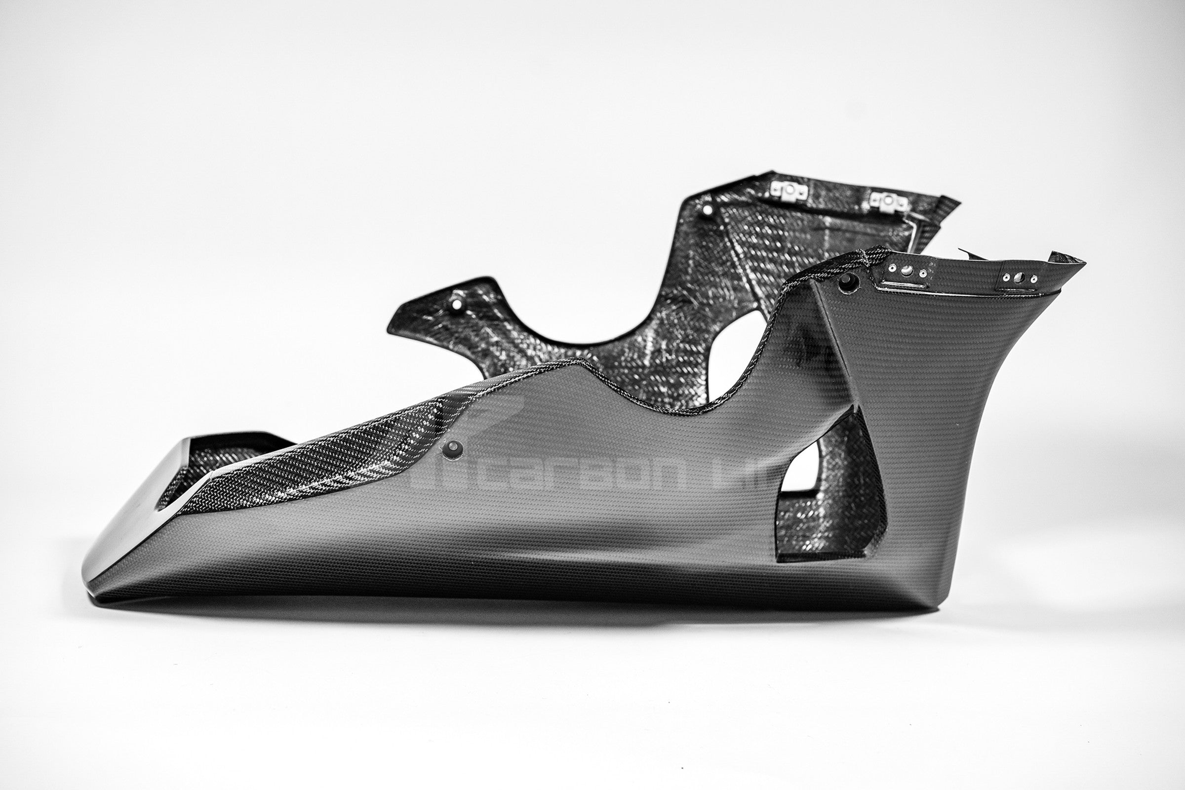 Spoiler de bicho 200g AP Carbon Line Yamaha YZF-R1/M RN65 (20-25) 