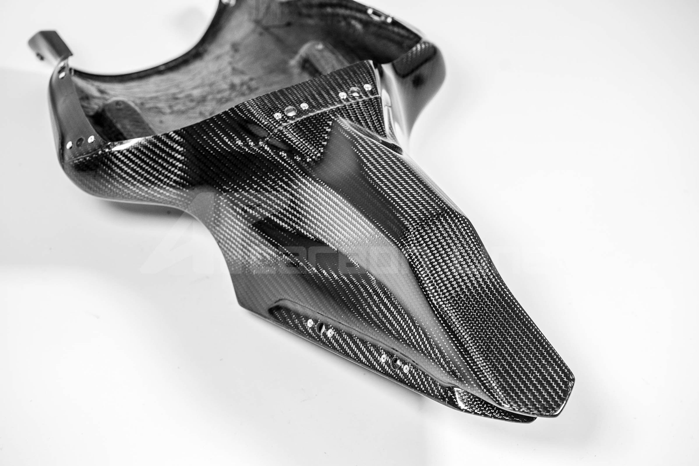 Carénage trasero 200g AP Carbon Line Yamaha YZF-R1/M RN65 (20-25) 