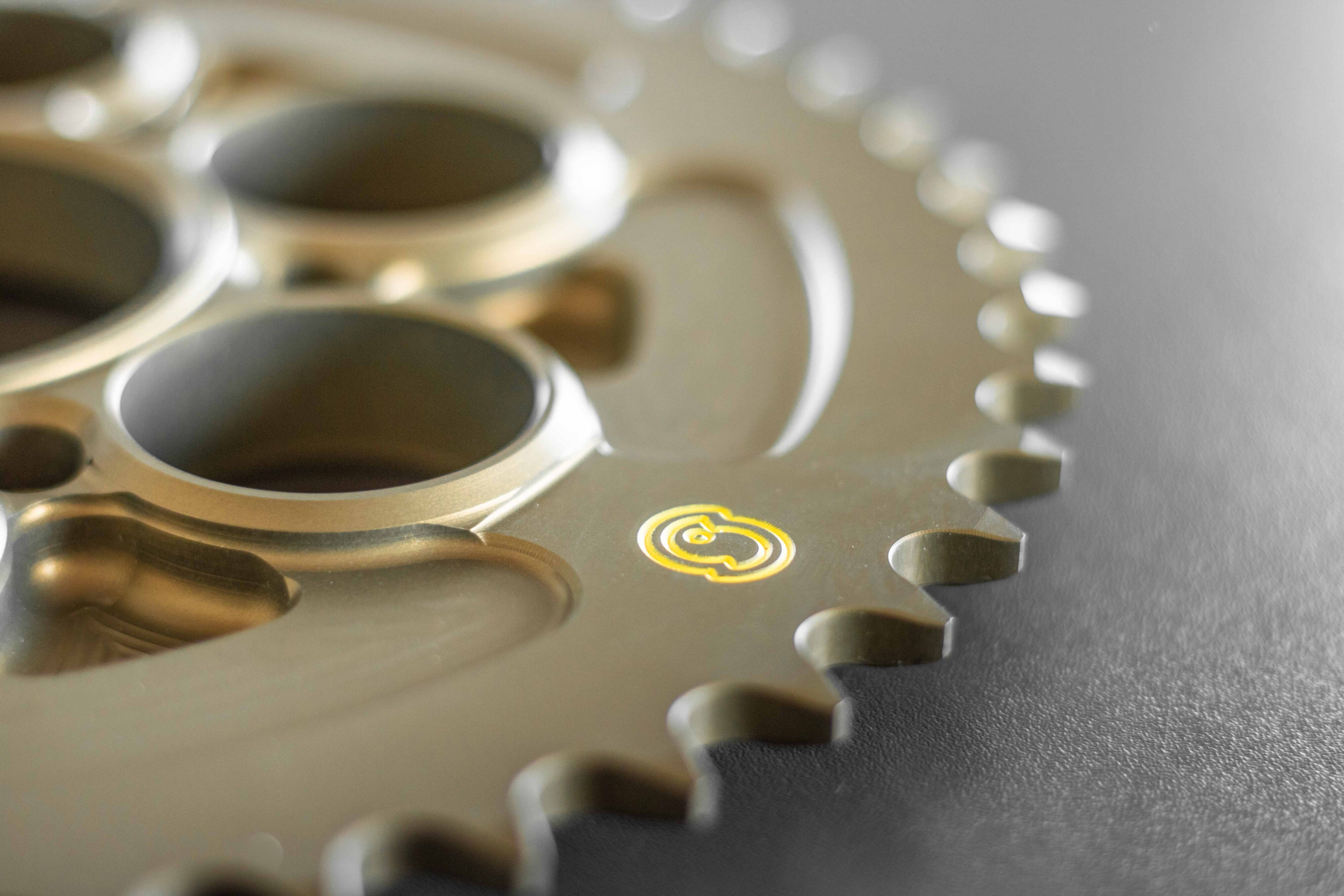 Sitta rueda de cadena de aluminio Ducati Panigale V2 955 (20-24) (206D) – 37-46 dientes, paso 520/525 